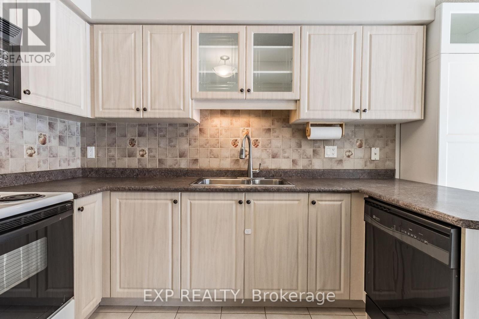 32 Pavin Crescent, Caledon, Ontario  L7E 1W9 - Photo 10 - W12884250