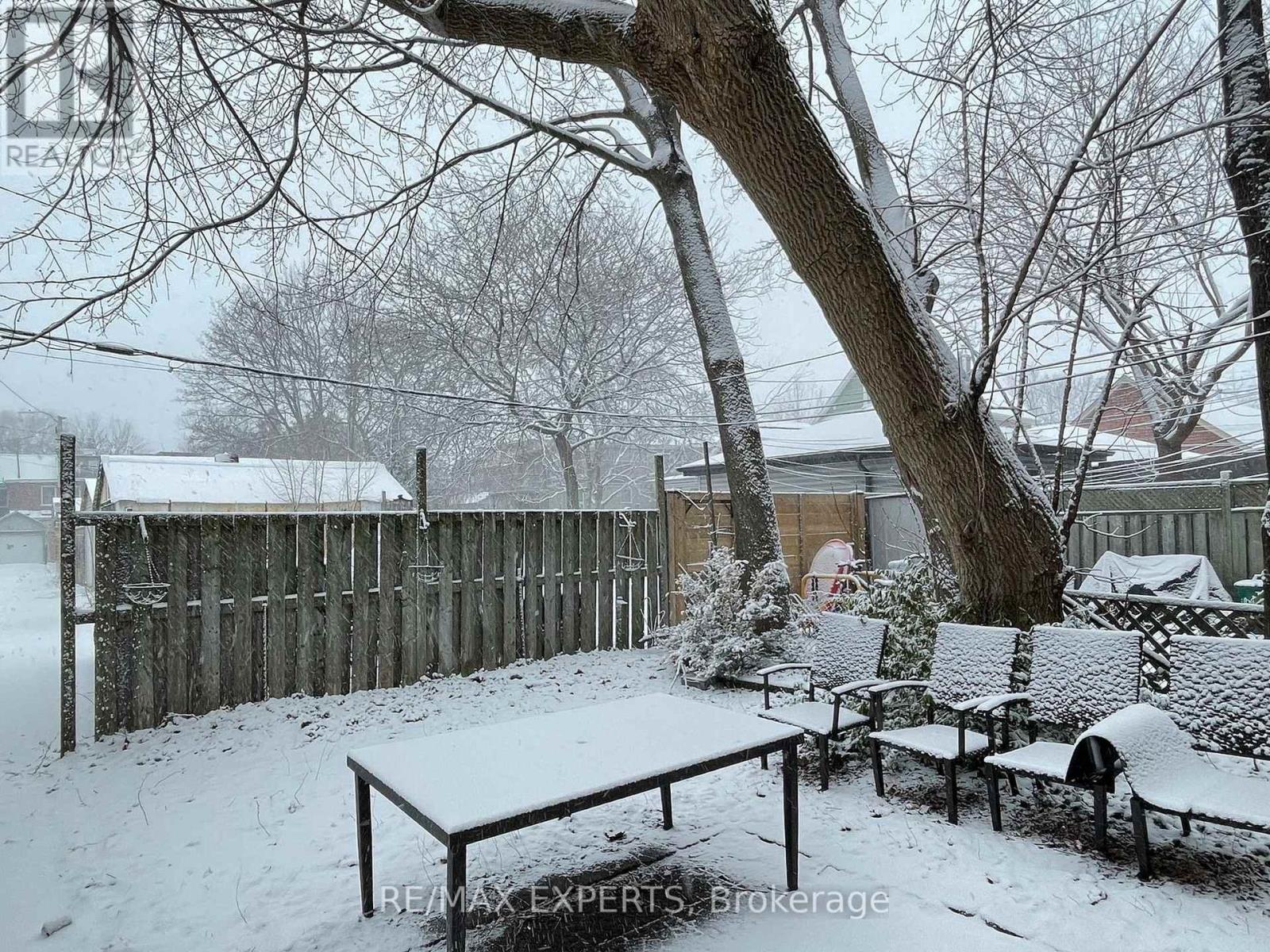 730 Indian Road, Toronto, Ontario  M6P 2E3 - Photo 16 - W12884258