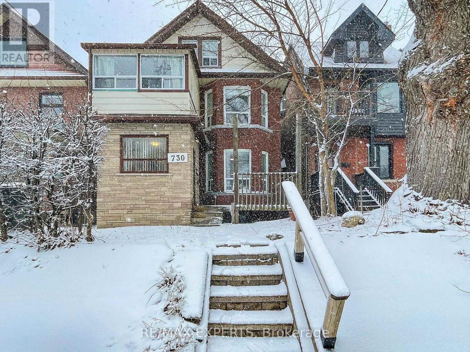 730 Indian Road, Toronto, Ontario  M6P 2E3 - Photo 2 - W12884258