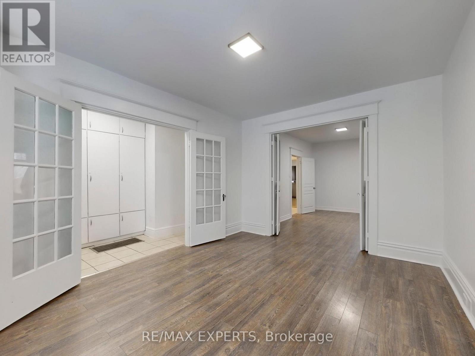 730 Indian Road, Toronto, Ontario  M6P 2E3 - Photo 8 - W12884258