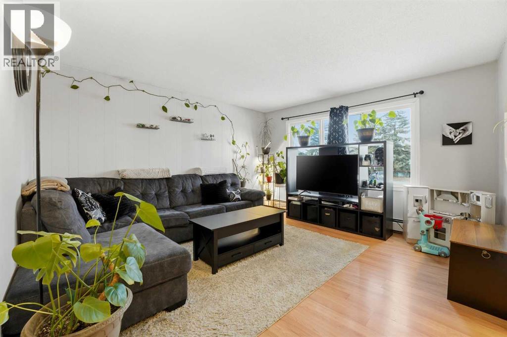 15 Gibson Close, Red Deer, Alberta  T4P 2Z3 - Photo 11 - A2293505