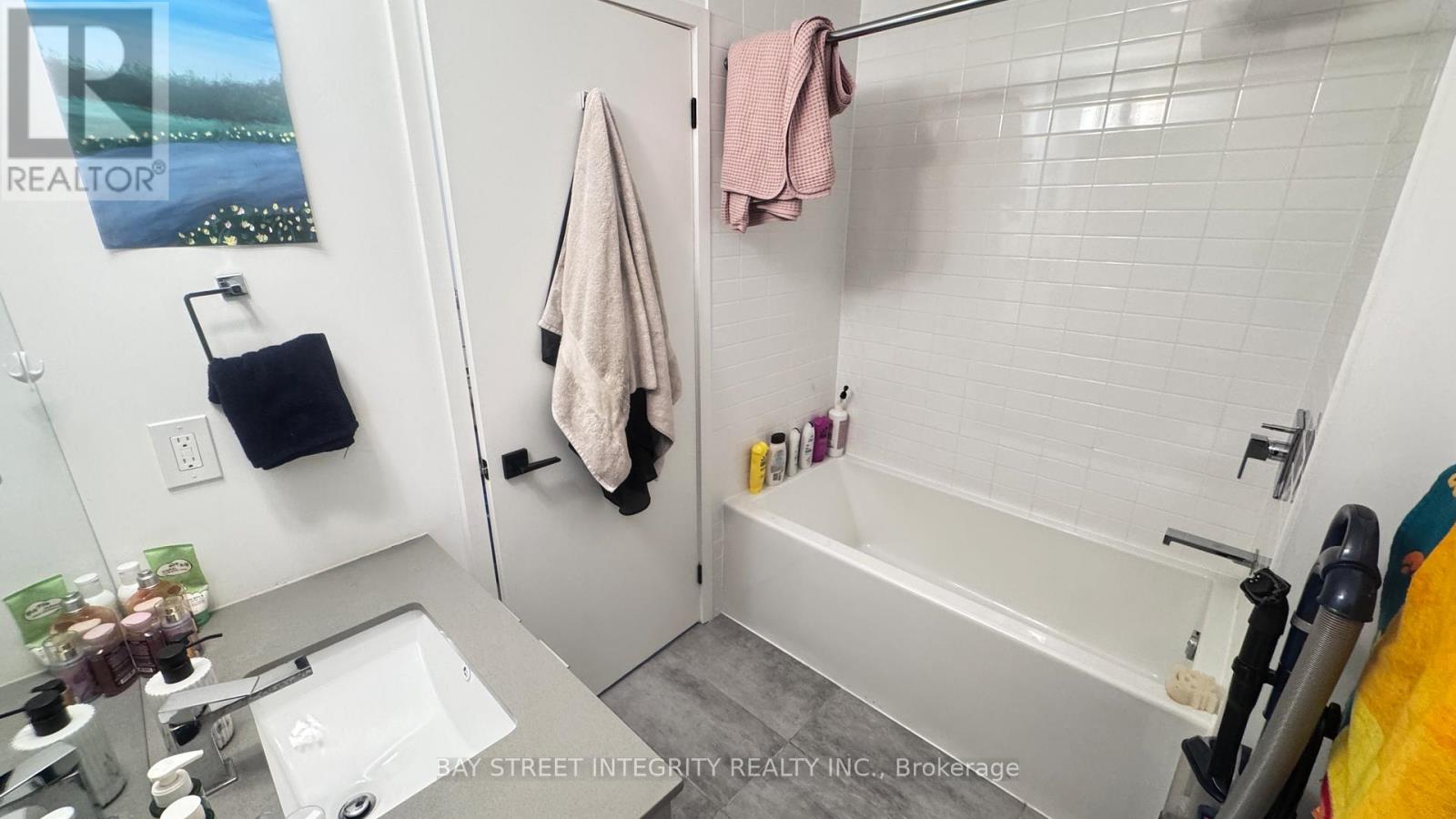 225 - 2485 Taunton Road, Oakville, Ontario  L6H 3R8 - Photo 12 - W12884260