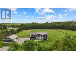 2440 EMMETT ROAD, Ottawa, Ontario