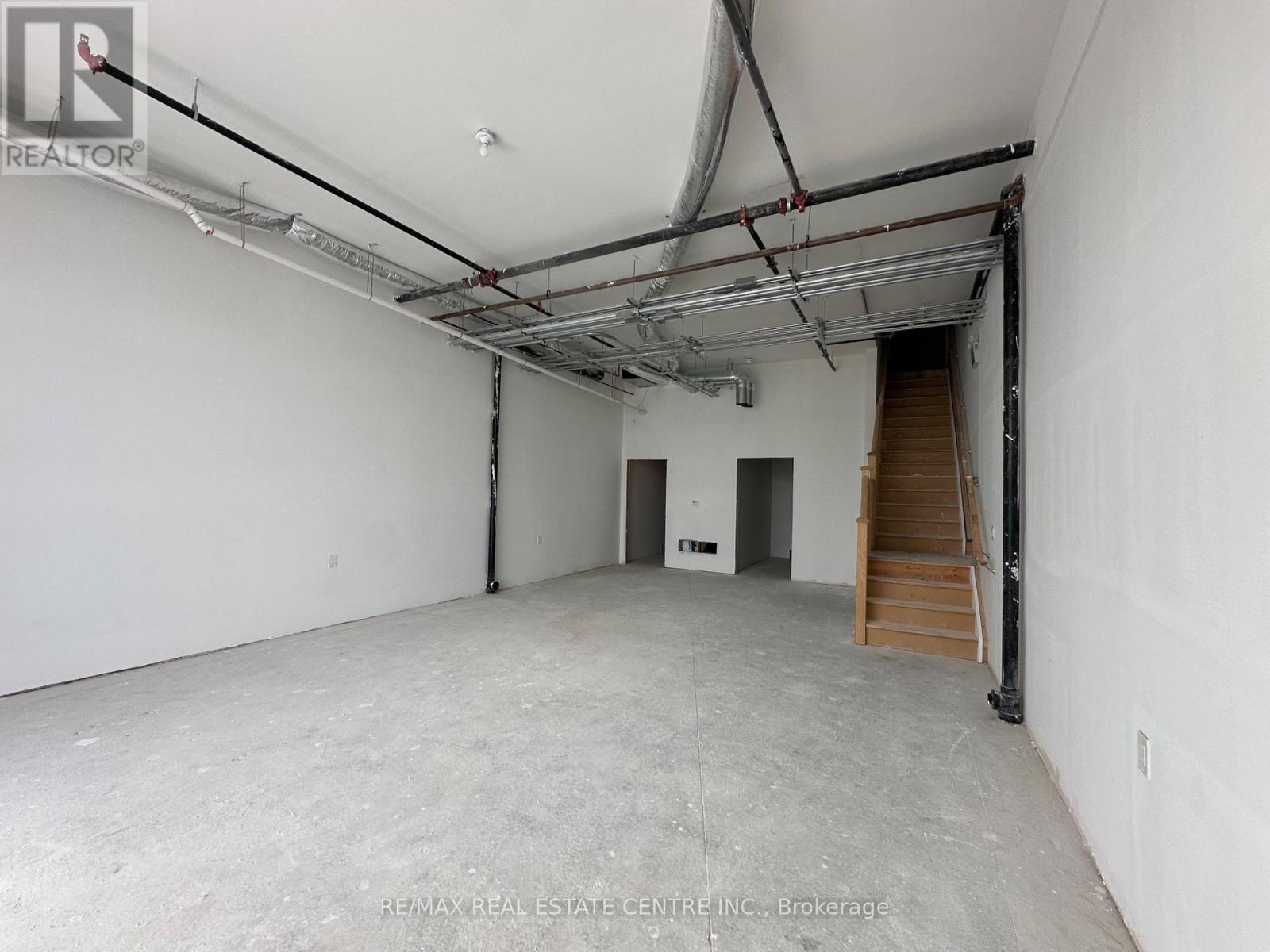 4 - 200 Dissette Street, Bradford West Gwillimbury, Ontario  L4Z 3G8 - Photo 10 - N12833006