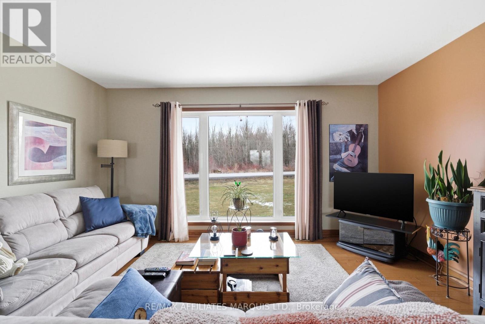 16610 County Rd 36 Road, South Stormont, Ontario  K0C 1P0 - Photo 17 - X12884286