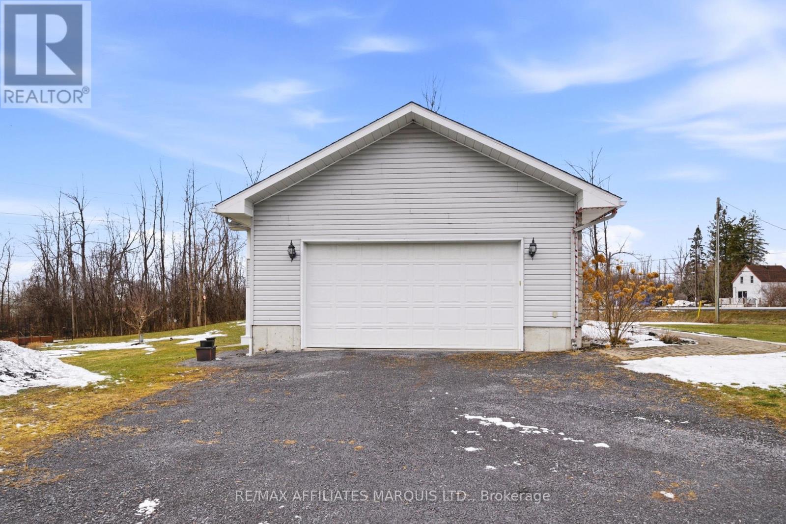 16610 County Rd 36 Road, South Stormont, Ontario  K0C 1P0 - Photo 45 - X12884286