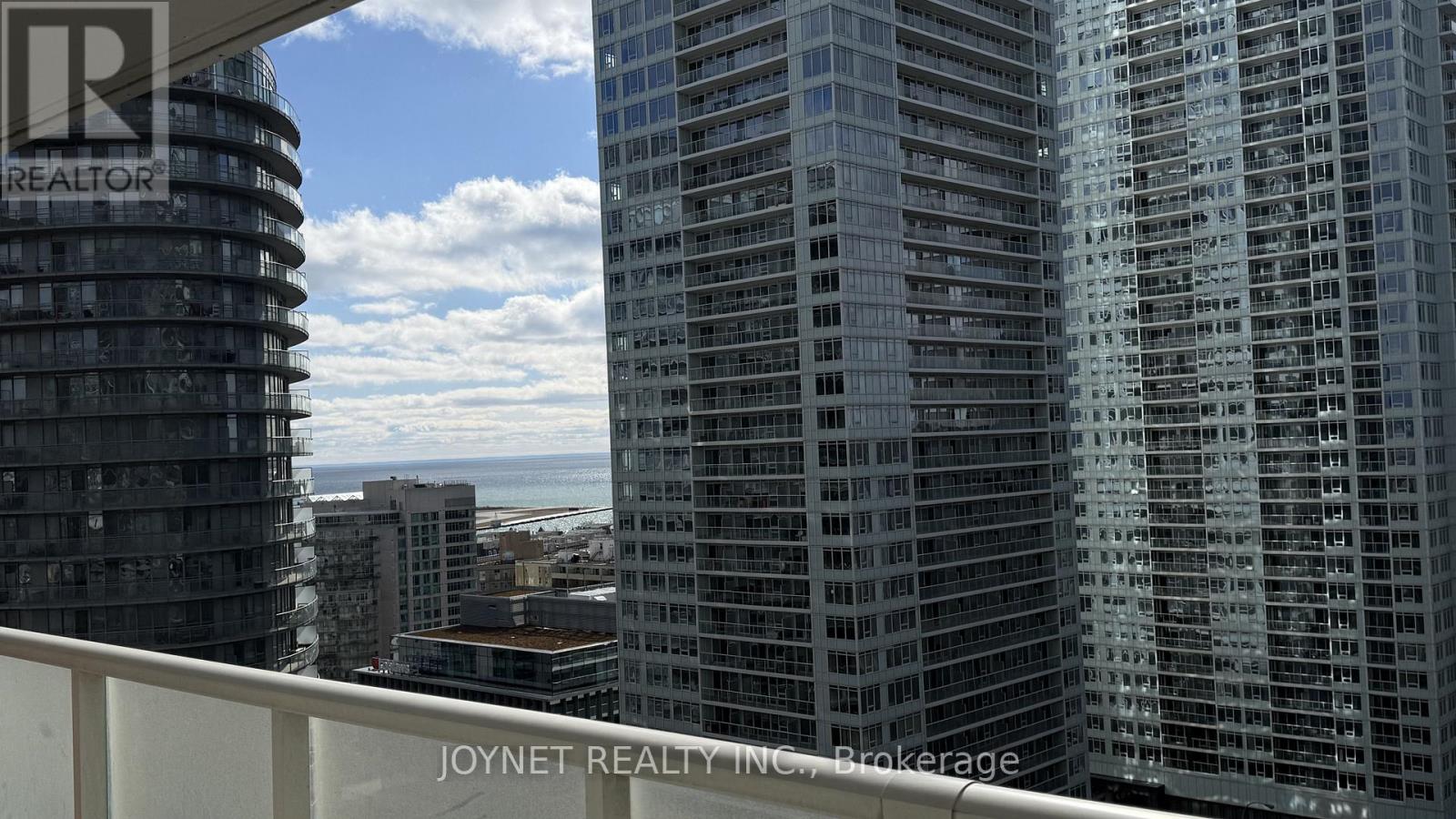 2111 - 75 Queens Wharf Road, Toronto, Ontario  M5V 0J8 - Photo 10 - C12878158