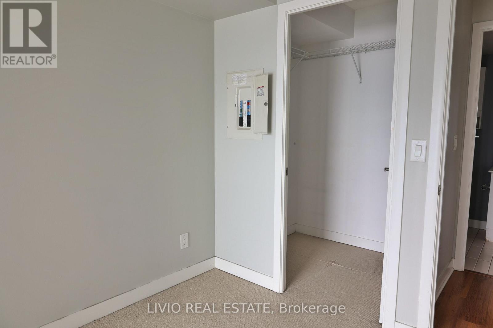 2101 - 155 Legion Road N, Toronto, Ontario  M8Y 0A7 - Photo 11 - W12841158