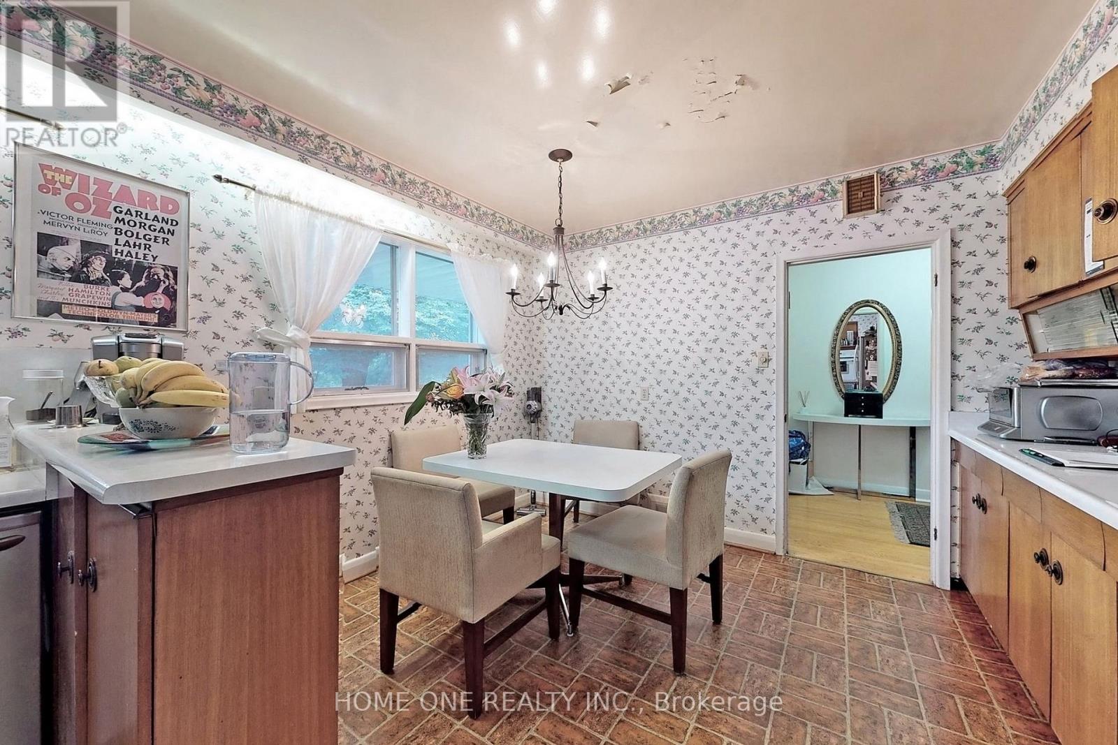 26 Harrison Road, Toronto, Ontario  M2L 1V4 - Photo 13 - C12884300