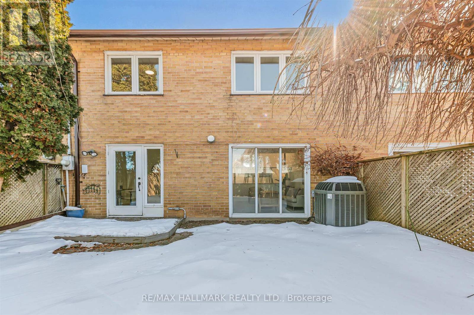 16 Burdock Lane, Toronto, Ontario  M3C 2G5 - Photo 27 - C12884302
