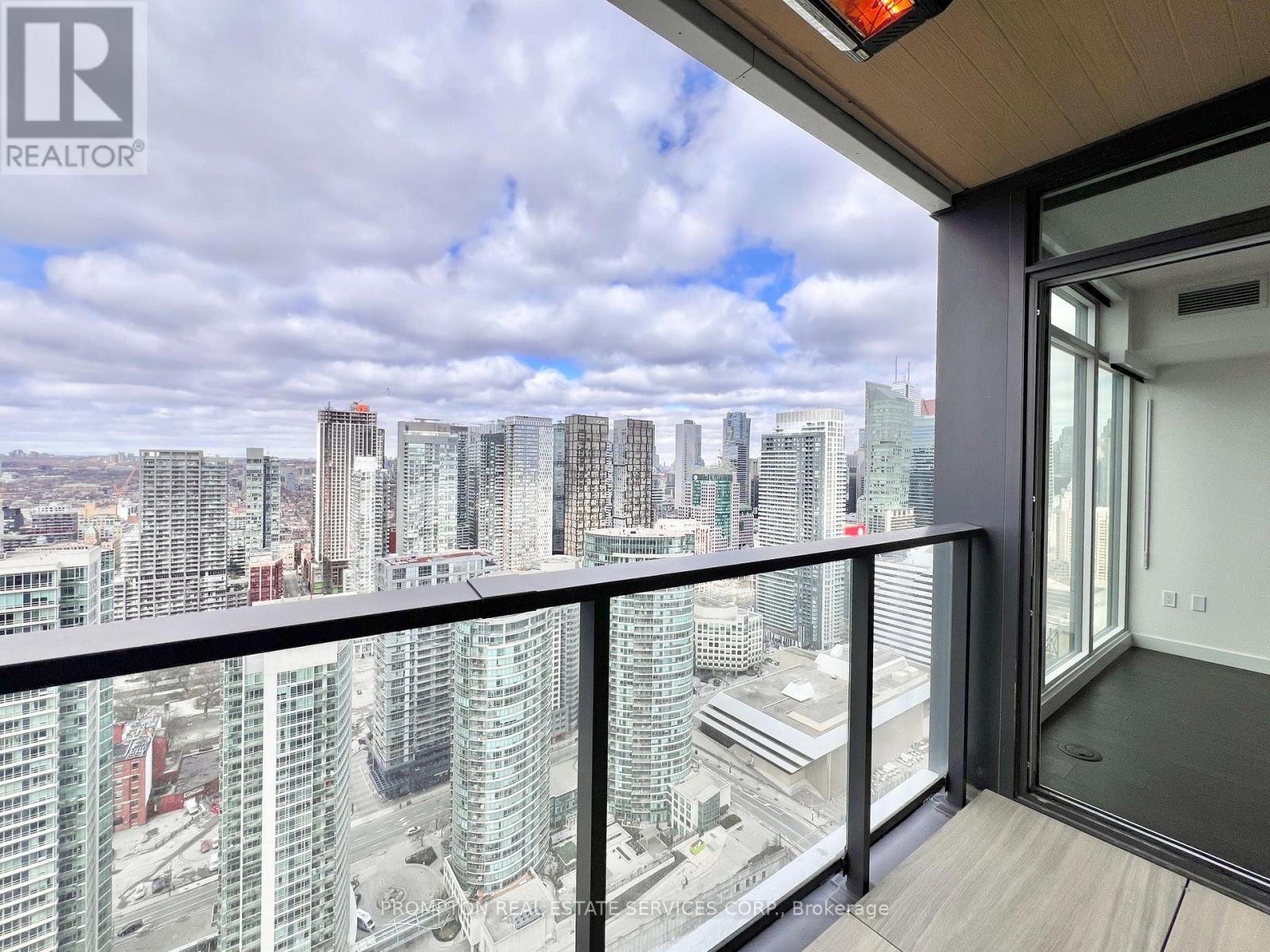 4501 - 1 Concord Cityplace Way, Toronto, Ontario  M5V 0X3 - Photo 10 - C12884312