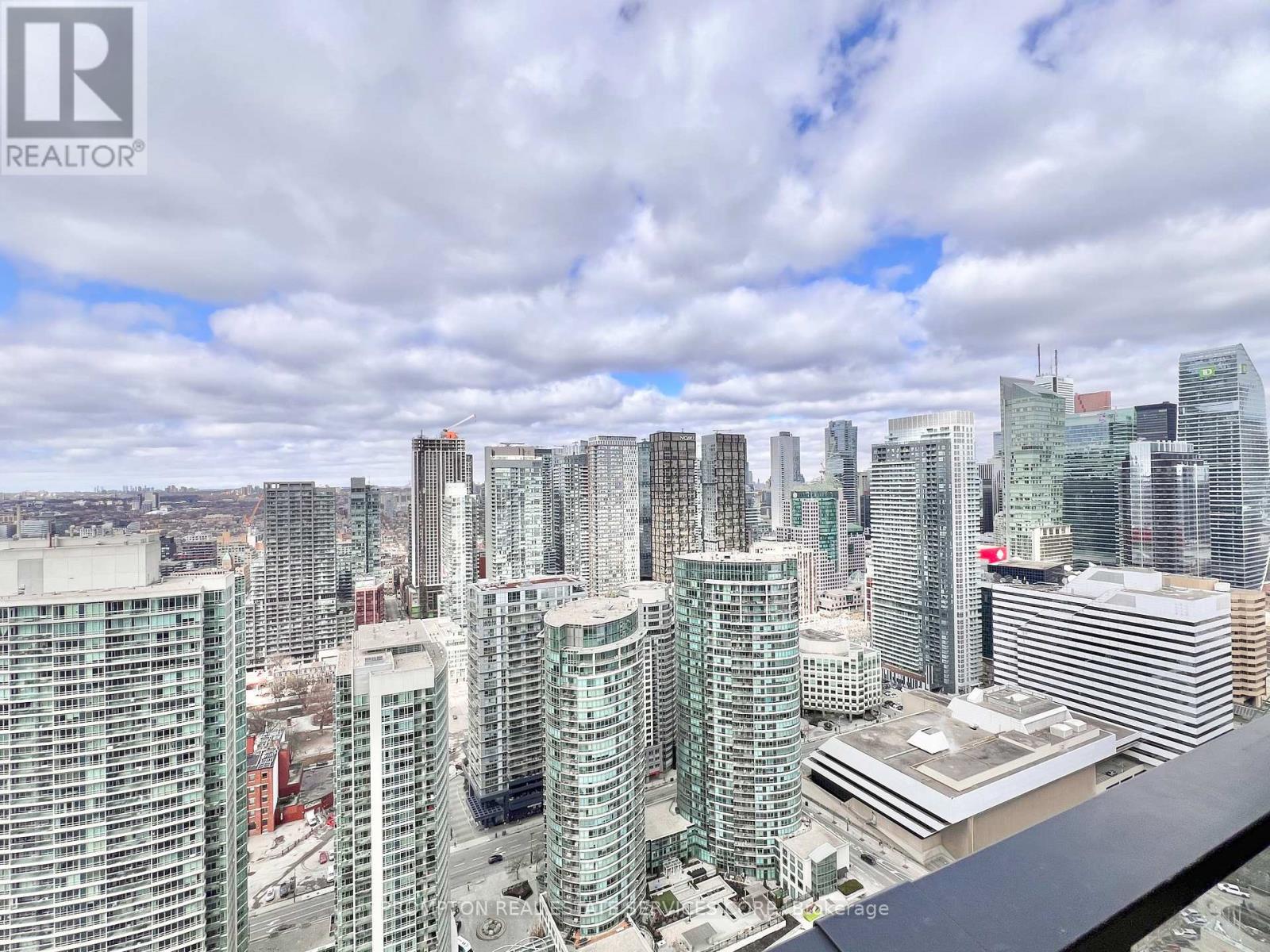4501 - 1 Concord Cityplace Way, Toronto, Ontario  M5V 0X3 - Photo 11 - C12884312