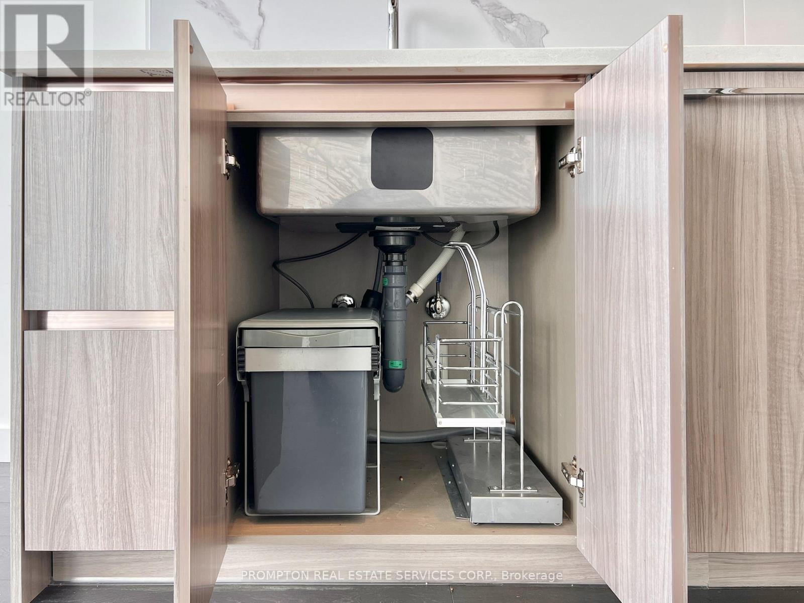 4501 - 1 Concord Cityplace Way, Toronto, Ontario  M5V 0X3 - Photo 18 - C12884312