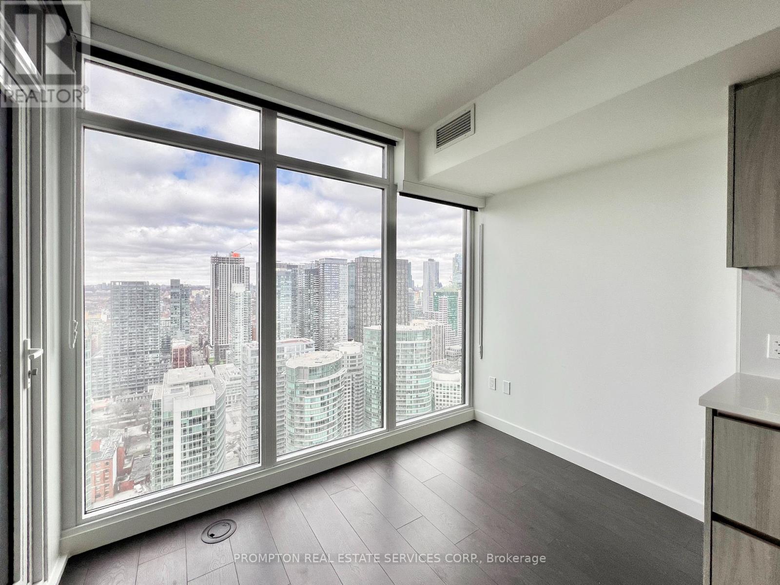 4501 - 1 Concord Cityplace Way, Toronto, Ontario  M5V 0X3 - Photo 6 - C12884312