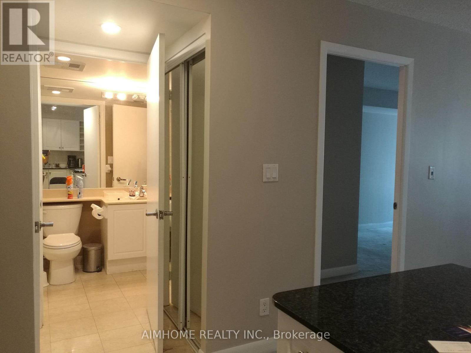 2105 - 210 Victoria Street, Toronto, Ontario  M5B 2R3 - Photo 8 - C12884324