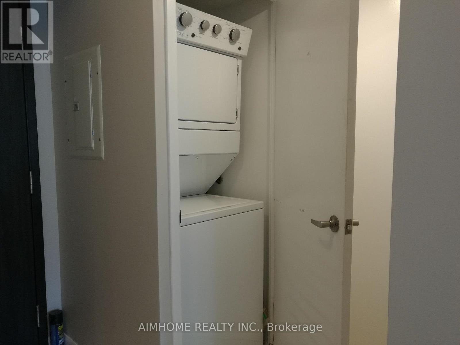 2105 - 210 Victoria Street, Toronto, Ontario  M5B 2R3 - Photo 9 - C12884324