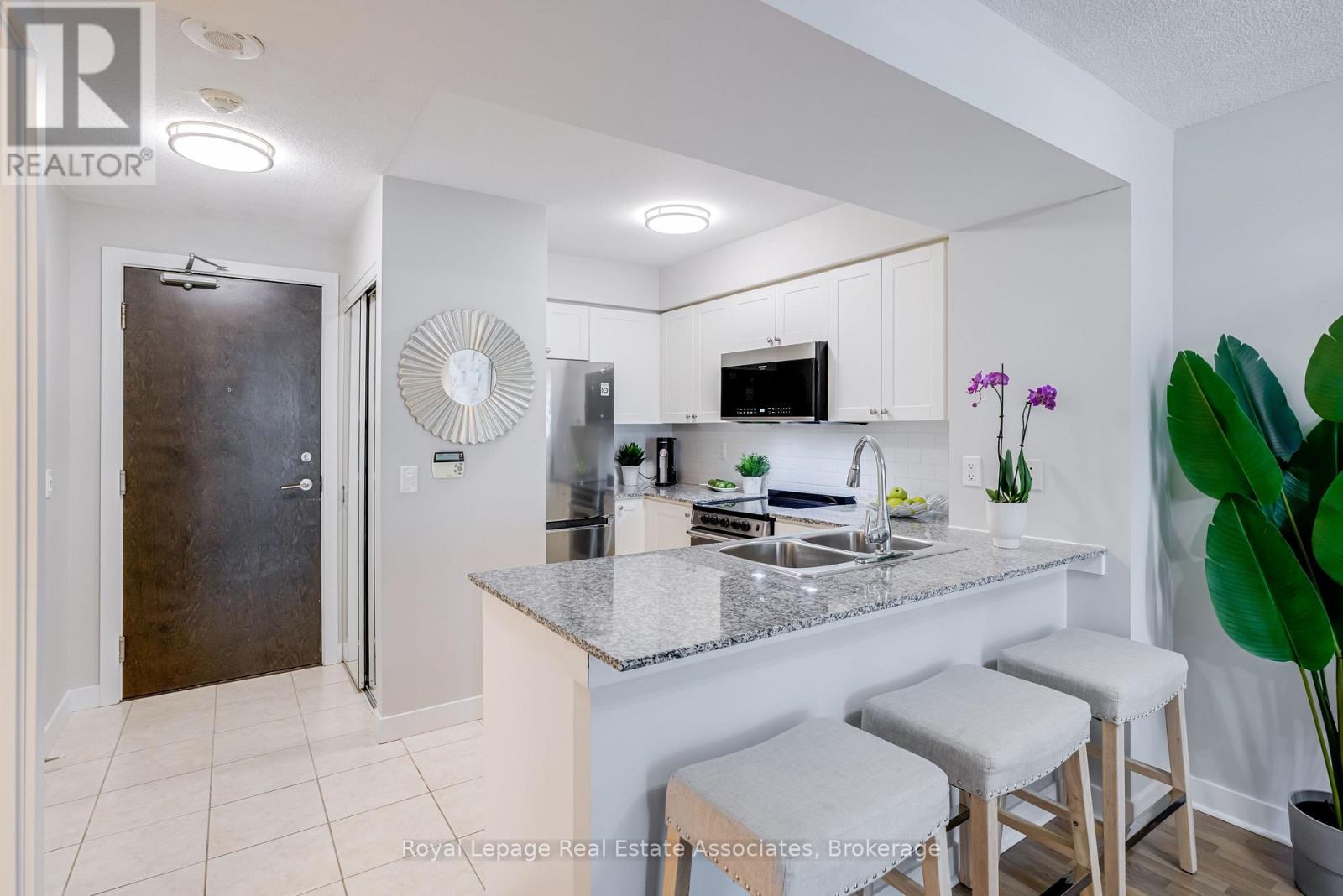 1002 - 50 Lynn Williams Street, Toronto, Ontario  M6K 3R9 - Photo 3 - C12884332