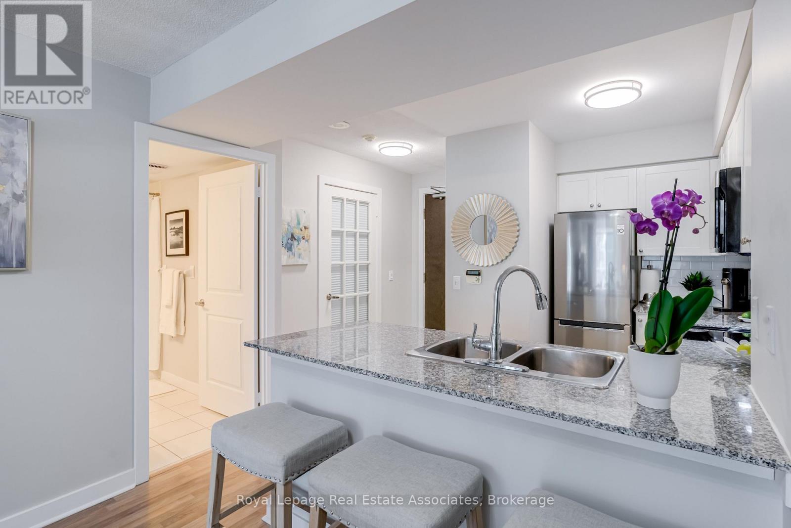 1002 - 50 Lynn Williams Street, Toronto, Ontario  M6K 3R9 - Photo 5 - C12884332