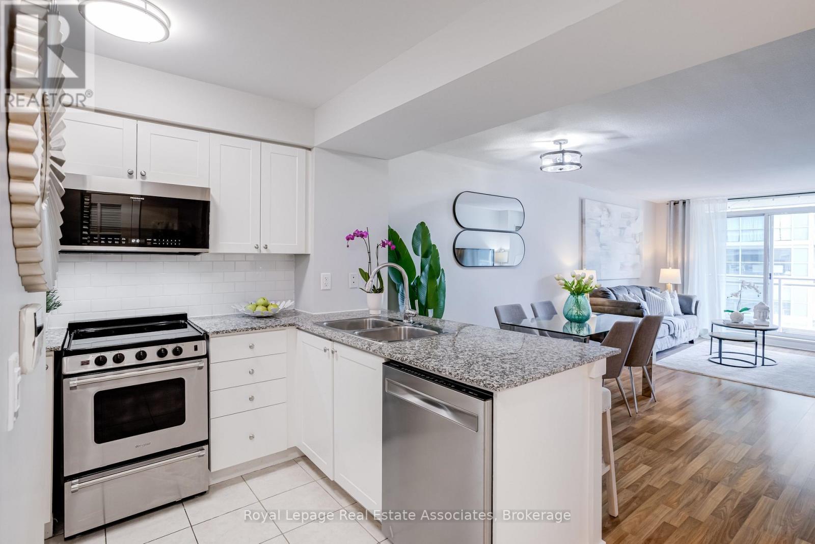 1002 - 50 Lynn Williams Street, Toronto, Ontario  M6K 3R9 - Photo 6 - C12884332