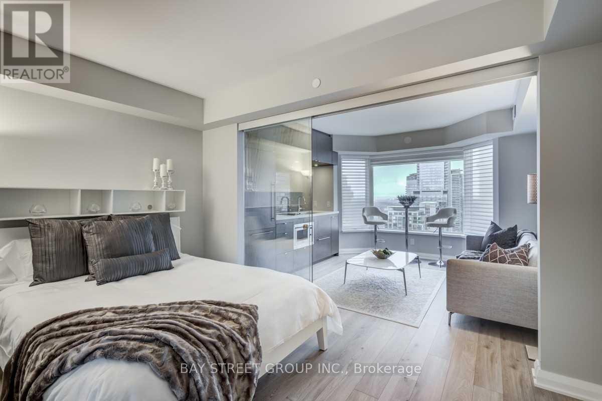 1905 - 155 Yorkville Avenue, Toronto, Ontario  M5R 1C4 - Photo 13 - C12884334