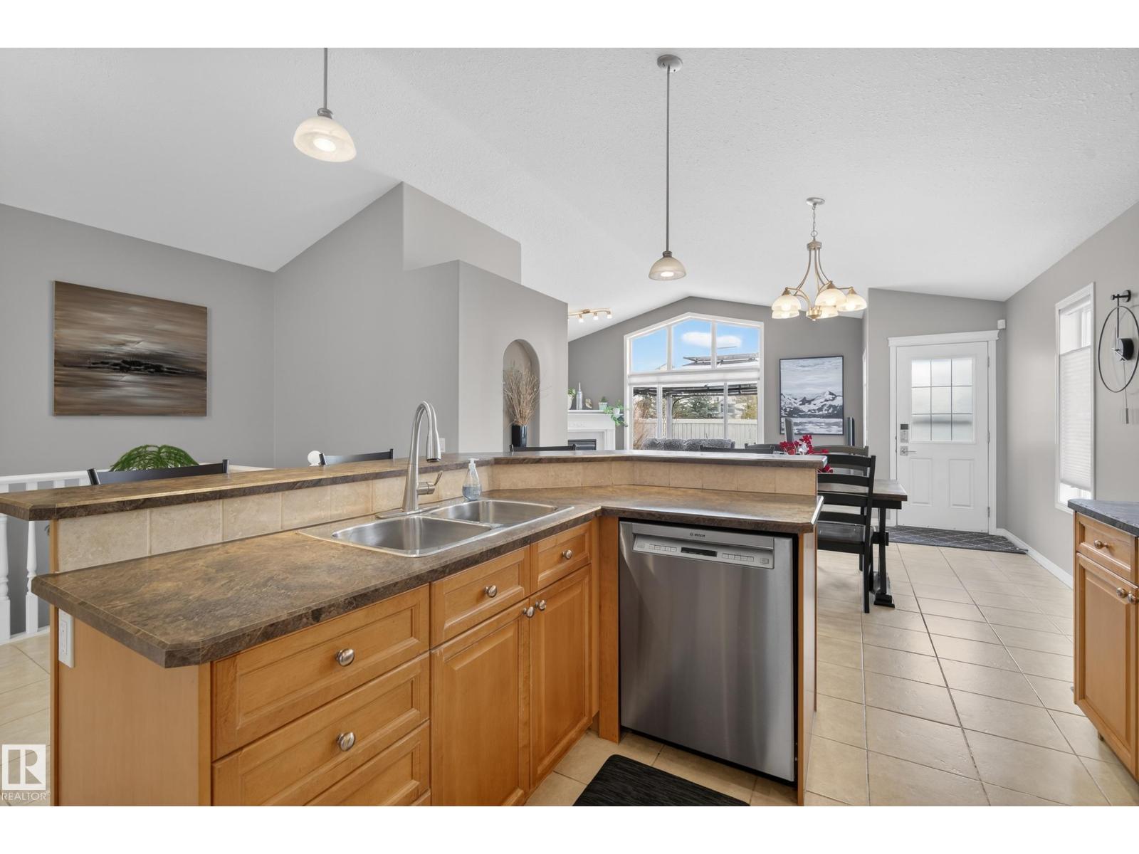 31 BONIN CR, beaumont, Alberta