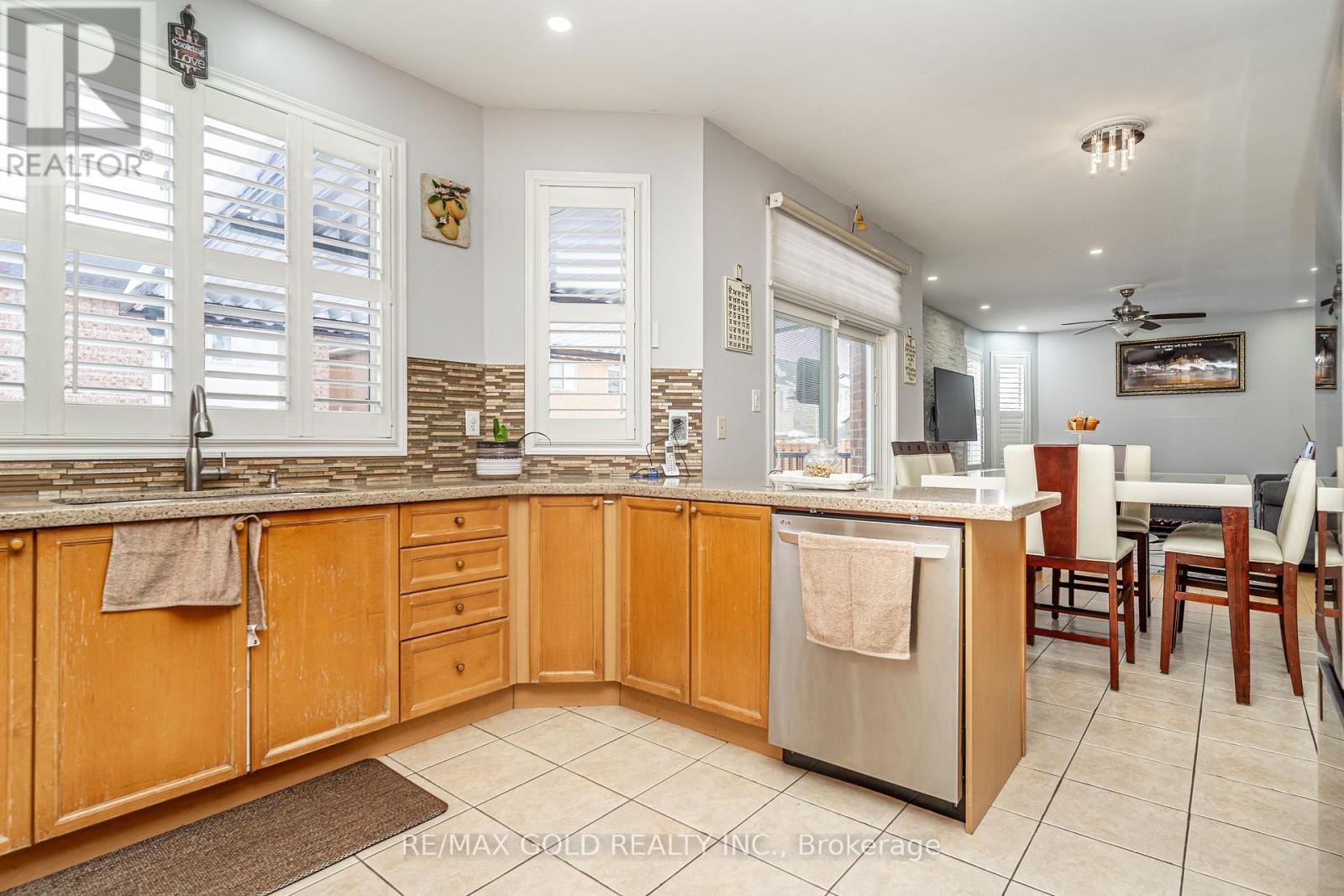 7 Bettey Road, Brampton, Ontario  L6P 1S9 - Photo 19 - W12783344