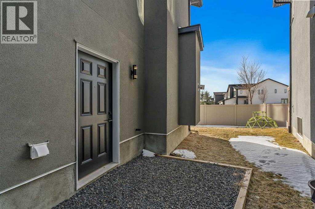 27 West Grove Place Sw, Calgary, Alberta  T3H 1Z4 - Photo 47 - A2292466