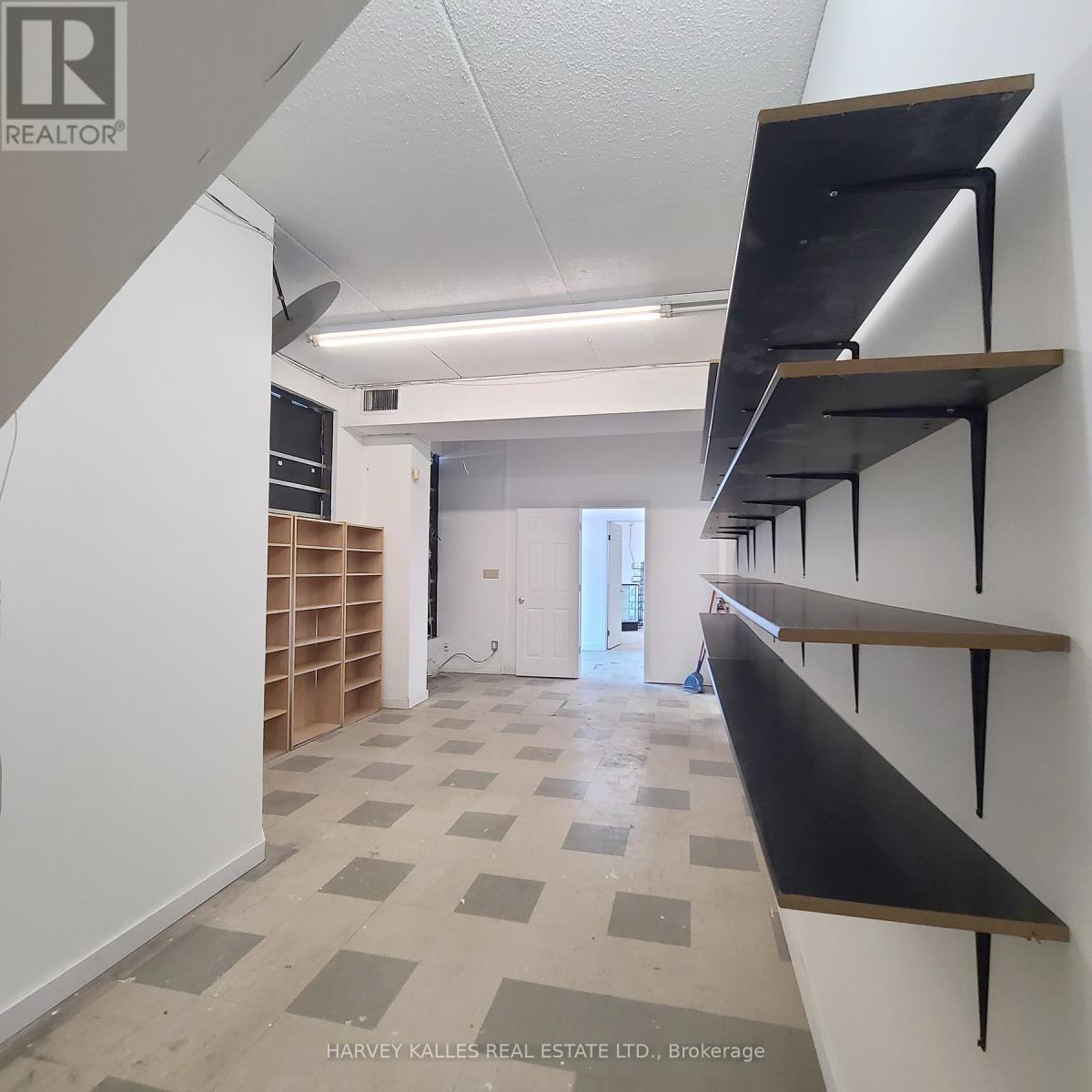 3829 Lake Shore Boulevard W, Toronto, Ontario  M8W 1R3 - Photo 5 - W12871342