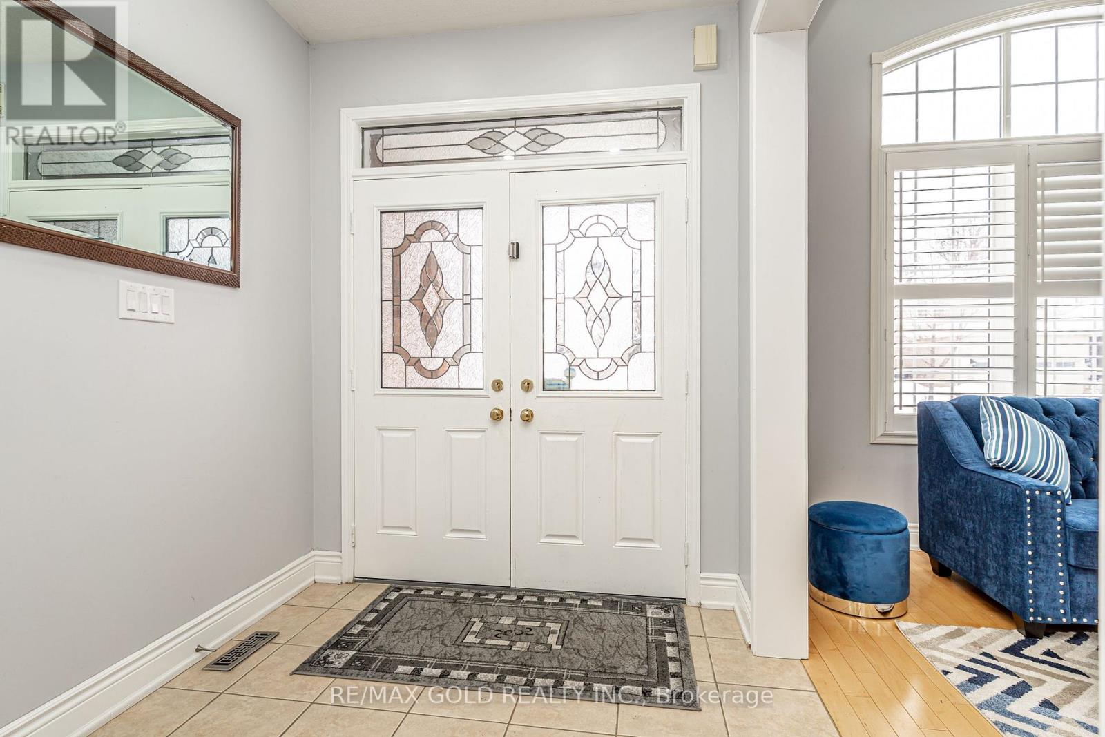 7 Bettey Road, Brampton, Ontario  L6P 1S9 - Photo 5 - W12783344