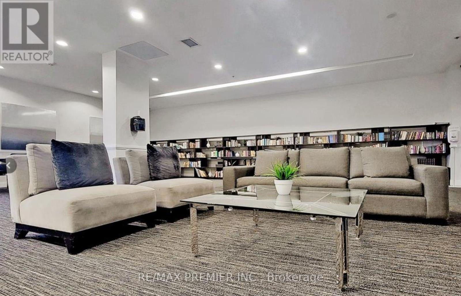 2001 - 2900 Highway 7, Vaughan, Ontario L4K 0G3 - Photo 41 - N12716552