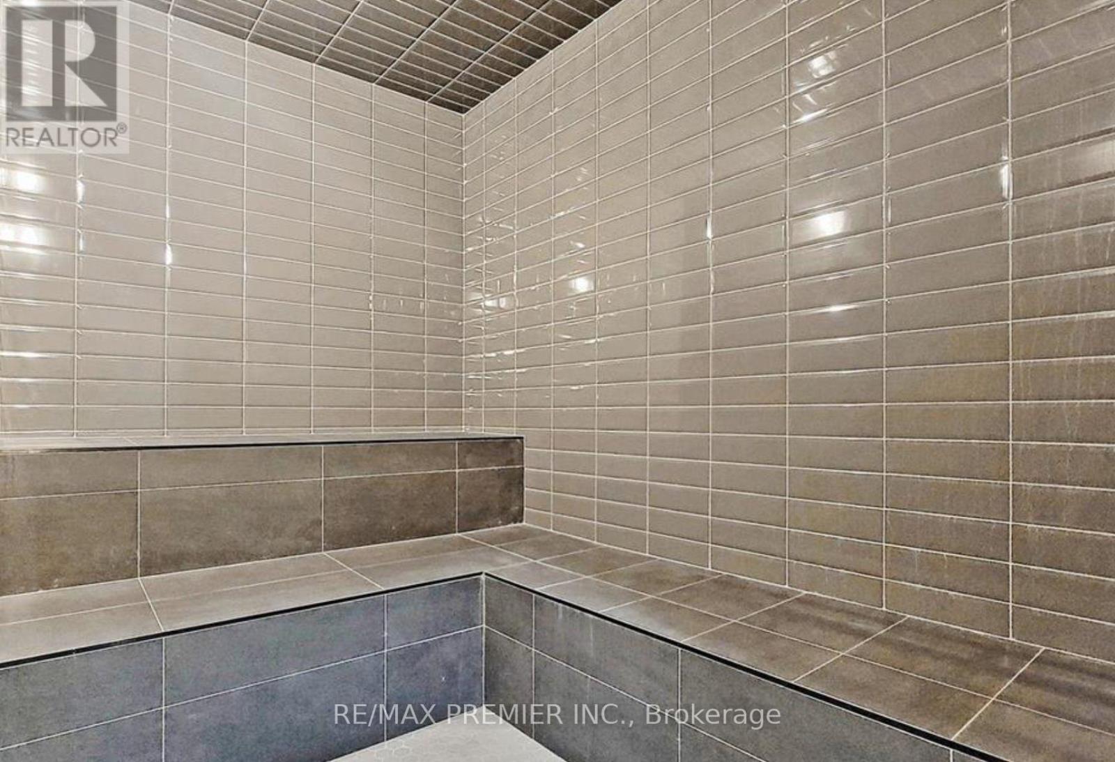 2001 - 2900 Highway 7, Vaughan, Ontario L4K 0G3 - Photo 47 - N12716552