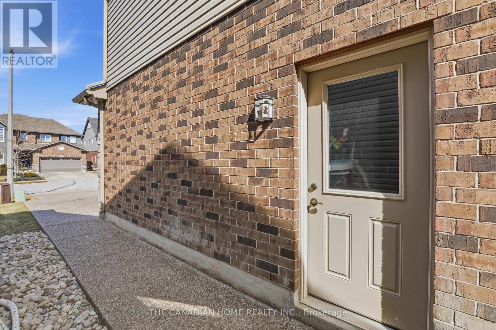9398 Hendershot Boulevard, Niagara Falls, Ontario  L2H 0E9 - Photo 48 - X12884338
