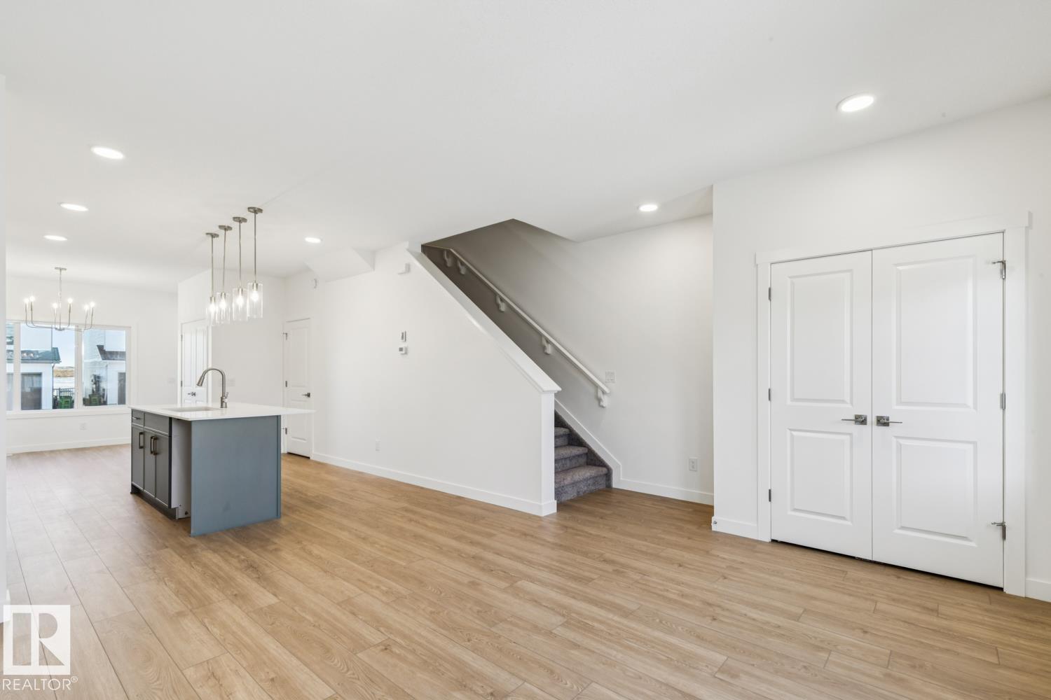 1052 14 Av Nw, Edmonton, Alberta  T6T 2W7 - Photo 8 - E4477566