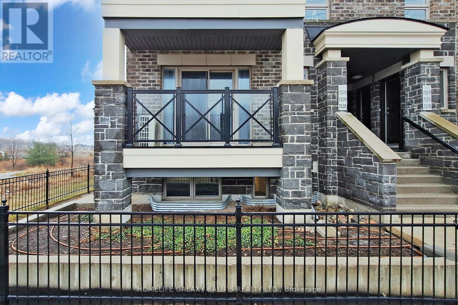 2528 - 30 WESTMEATH LANE, Markham, Ontario