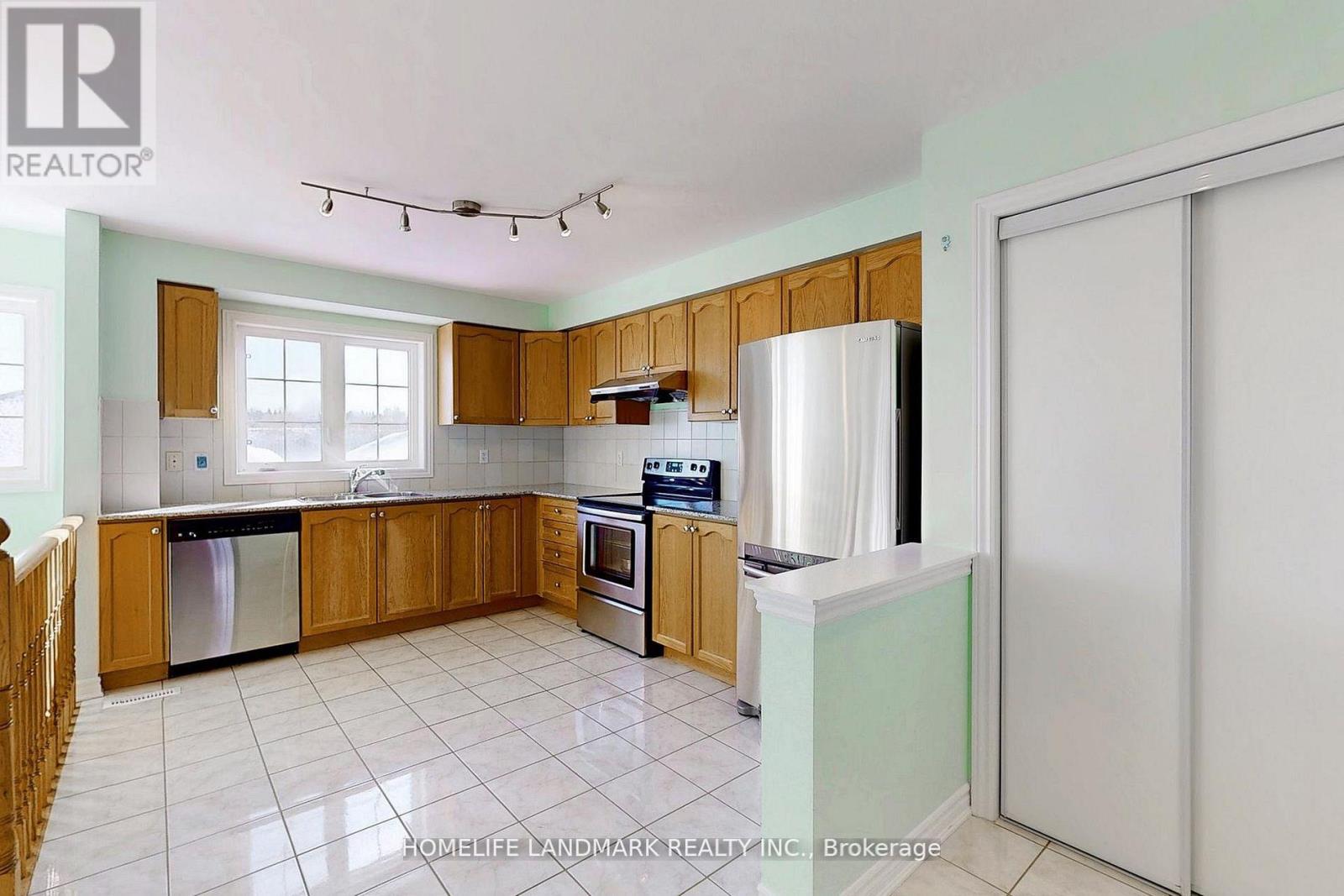 323 Caboto Trail, Markham, Ontario  L3R 1L2 - Photo 10 - N12884358