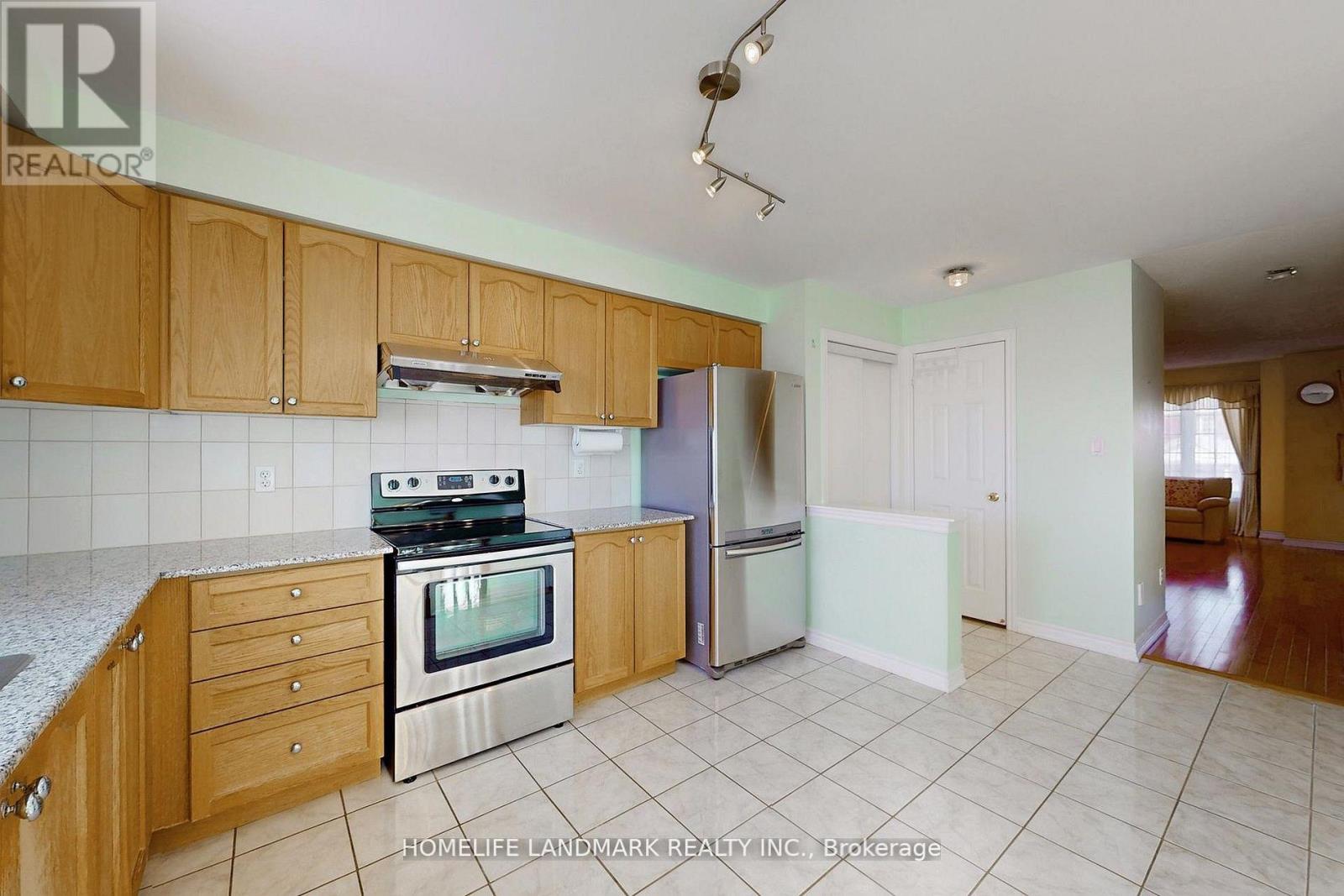 323 Caboto Trail, Markham, Ontario  L3R 1L2 - Photo 13 - N12884358