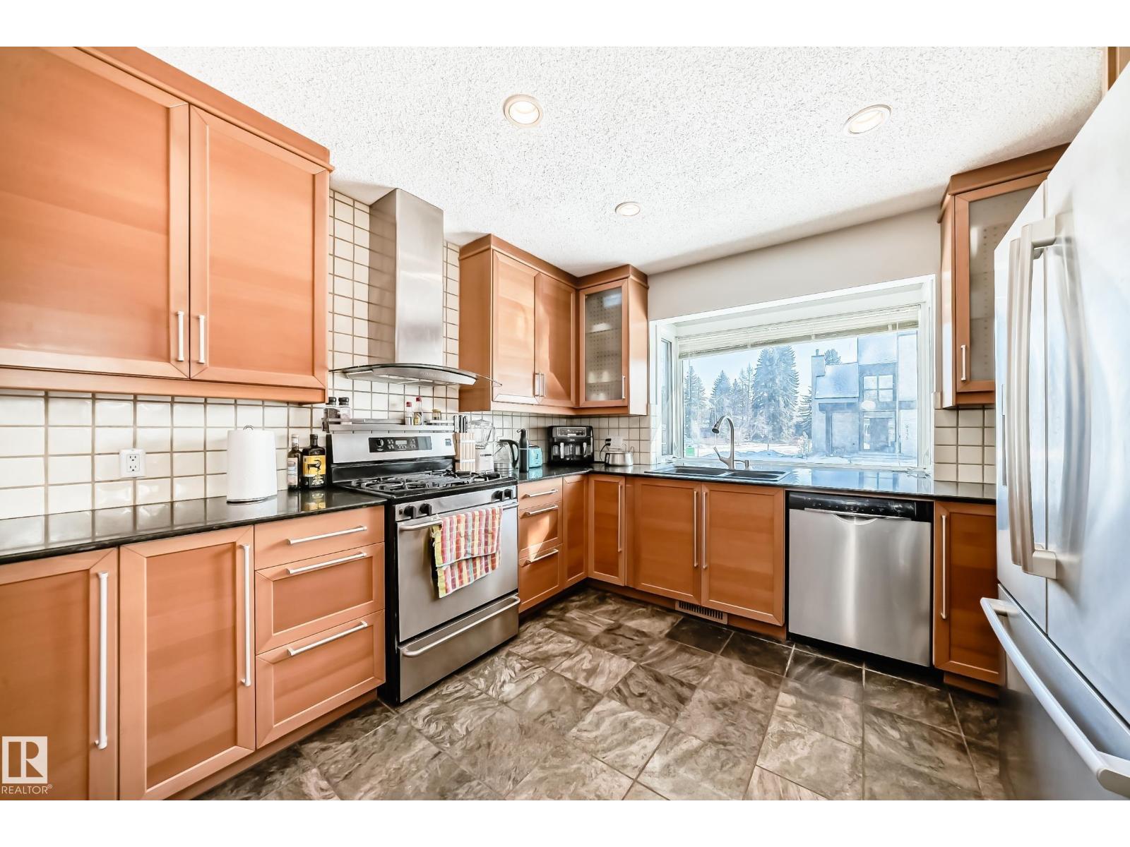 9136 141 St Nw Nw, Edmonton, Alberta  T5R 0L4 - Photo 4 - E4477533