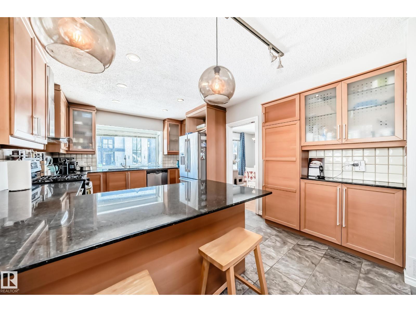 9136 141 St Nw Nw, Edmonton, Alberta  T5R 0L4 - Photo 8 - E4477533