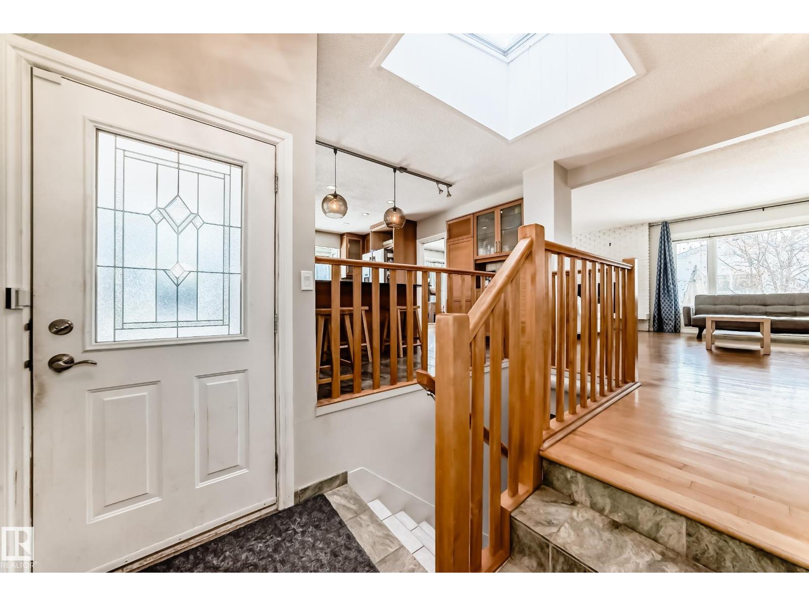 9136 141 St Nw Nw, Edmonton, Alberta  T5R 0L4 - Photo 2 - E4477533