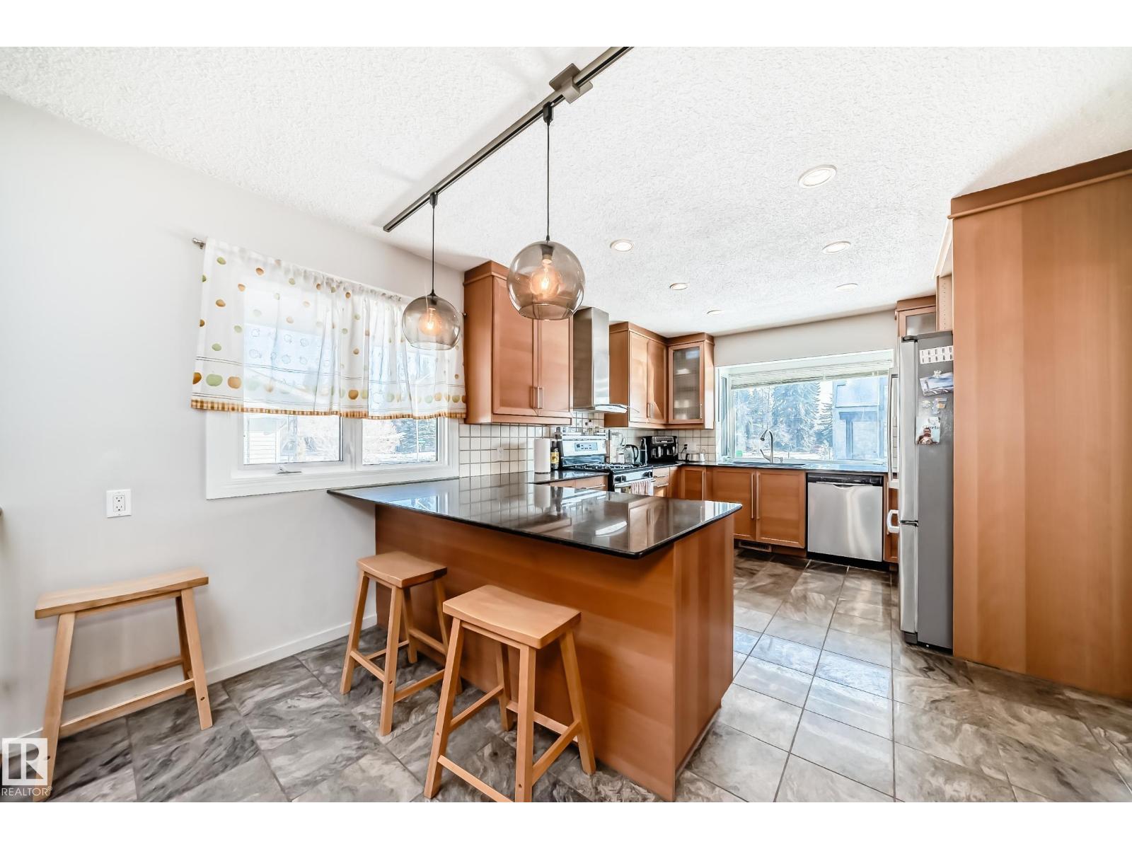 9136 141 St Nw Nw, Edmonton, Alberta  T5R 0L4 - Photo 9 - E4477533