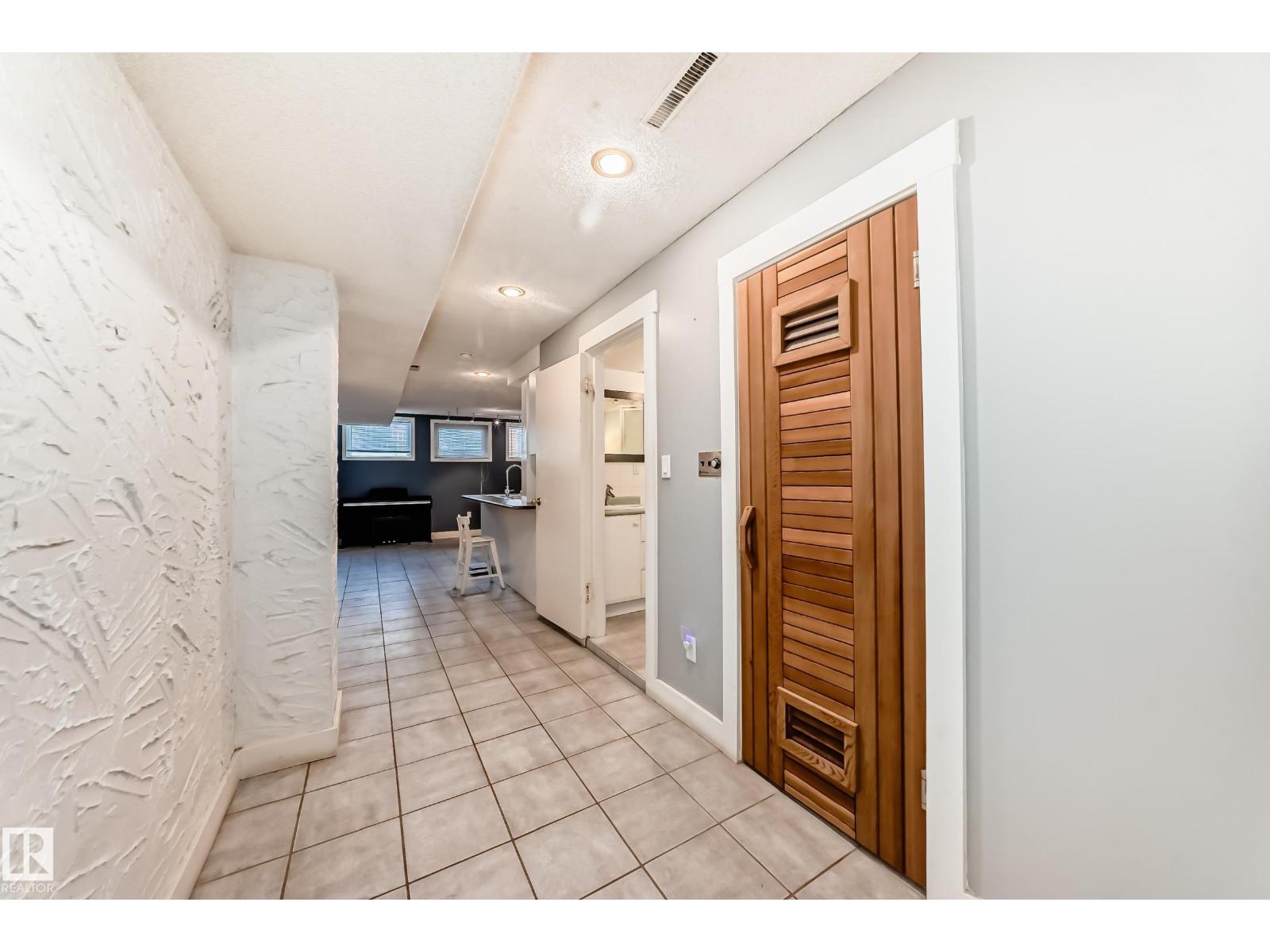 9136 141 St Nw Nw, Edmonton, Alberta  T5R 0L4 - Photo 32 - E4477533