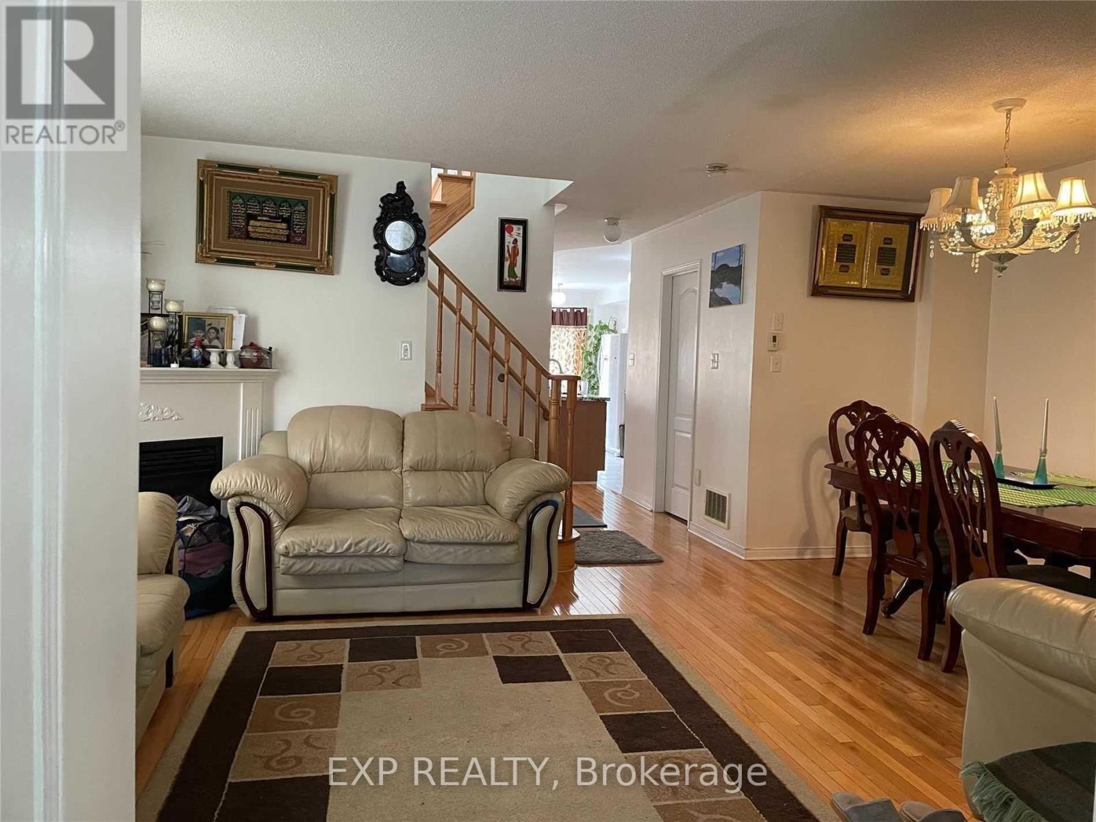 56 Palleschi Drive, Brampton, Ontario  L6P 2R8 - Photo 2 - W12884352