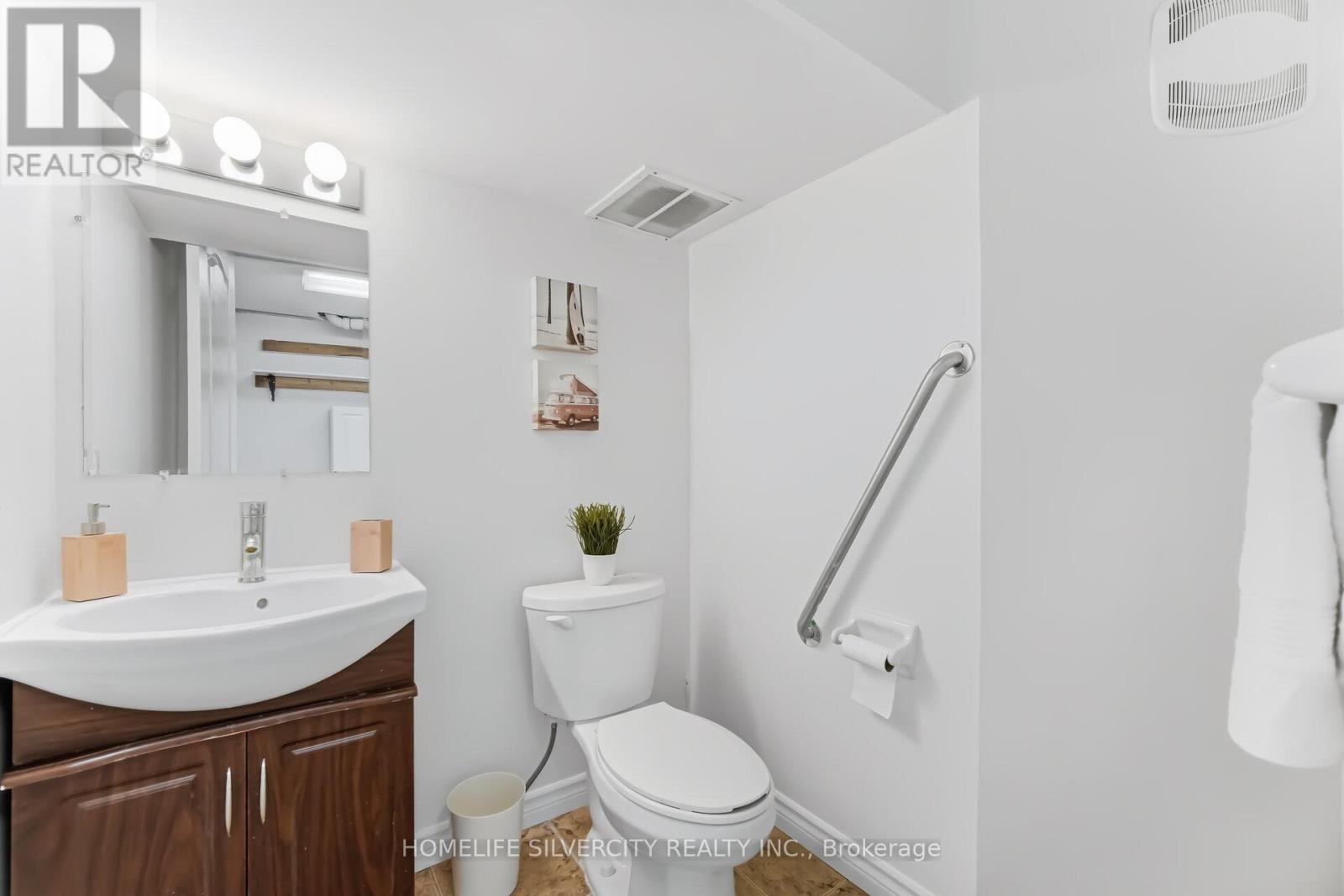 100 - 45 Hansen Road, Brampton, Ontario  L6V 3C5 - Photo 29 - W12884356