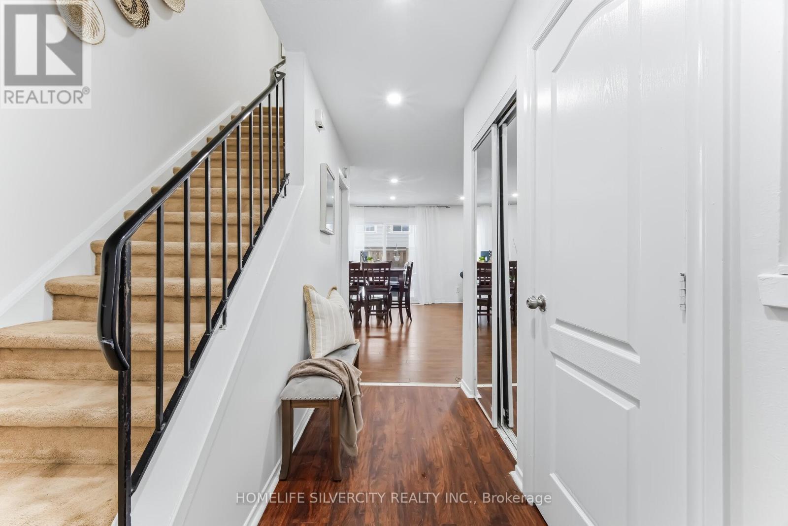 100 - 45 Hansen Road, Brampton, Ontario  L6V 3C5 - Photo 3 - W12884356