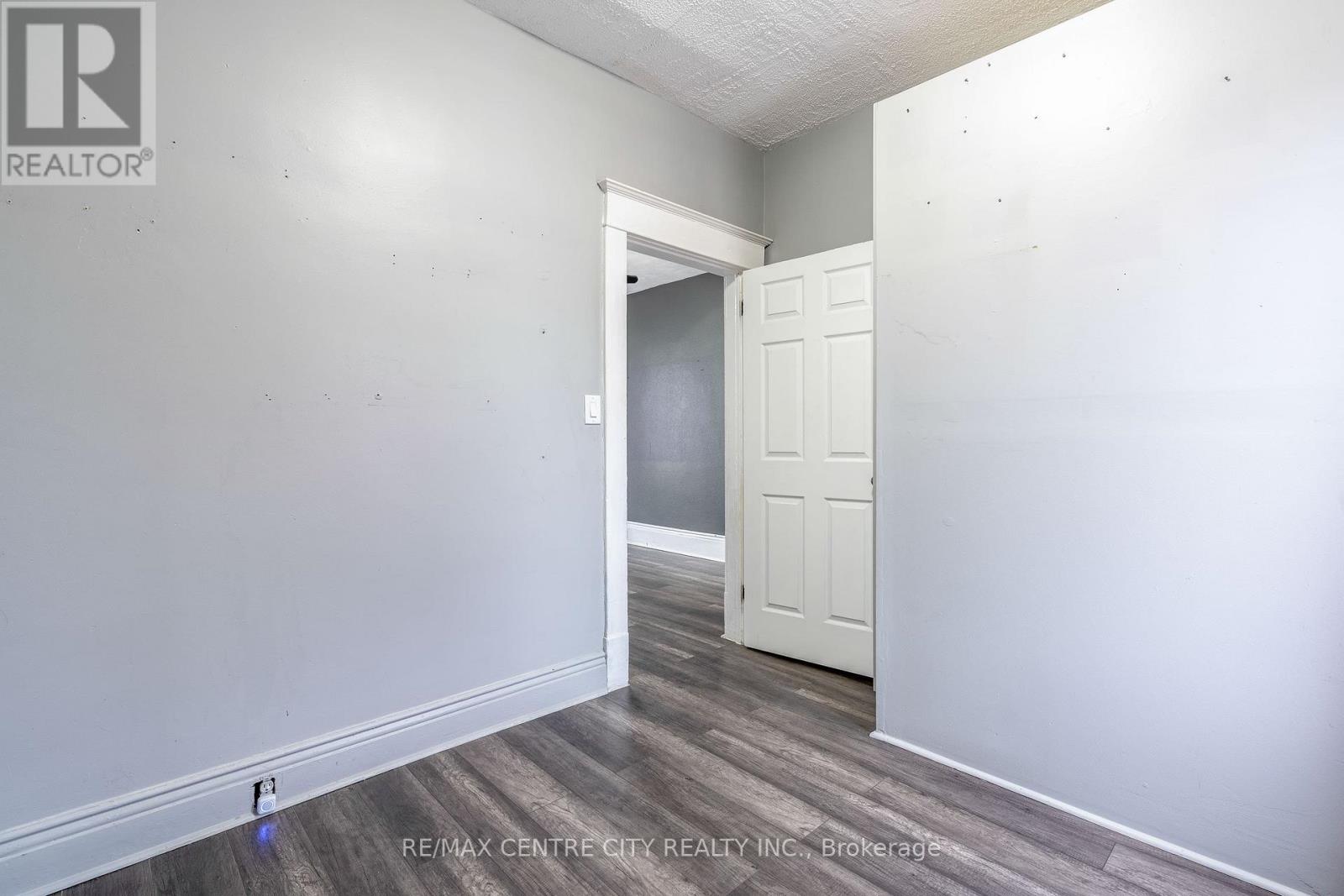 24 Bruce Street, Brantford, Ontario N3R 1E2 - Photo 10 - X12884366