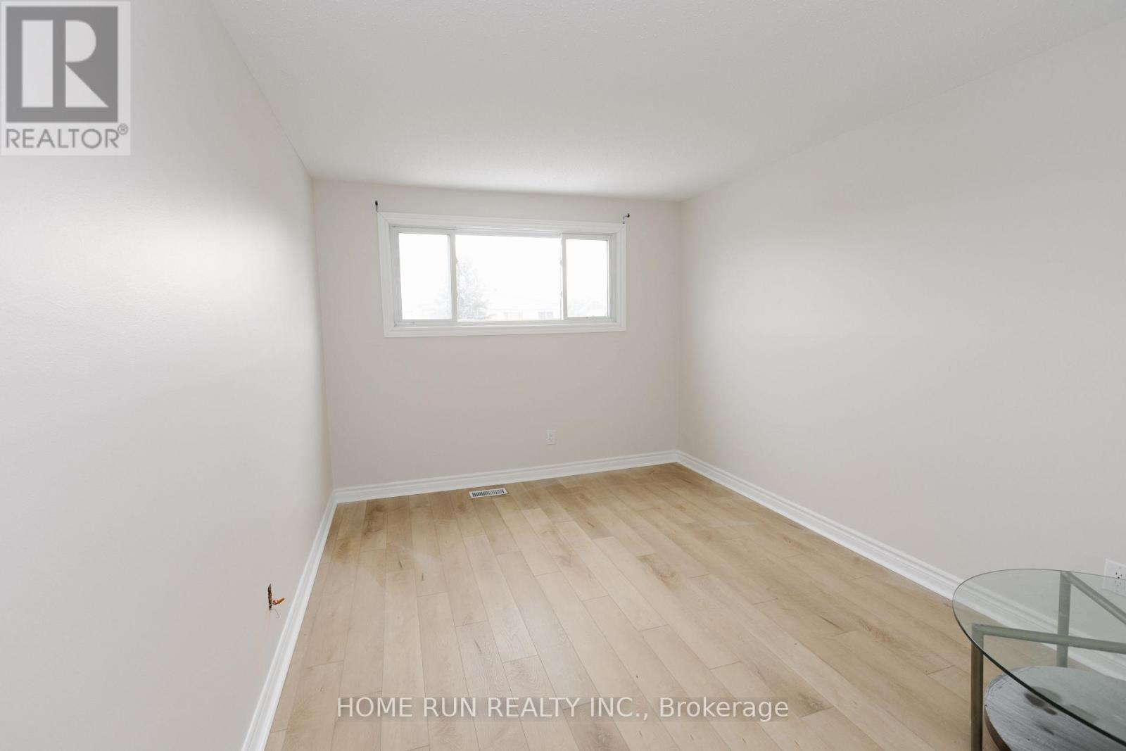 1285 Meadowland Drive, Ottawa, Ontario  K2E 6K4 - Photo 11 - X12884368