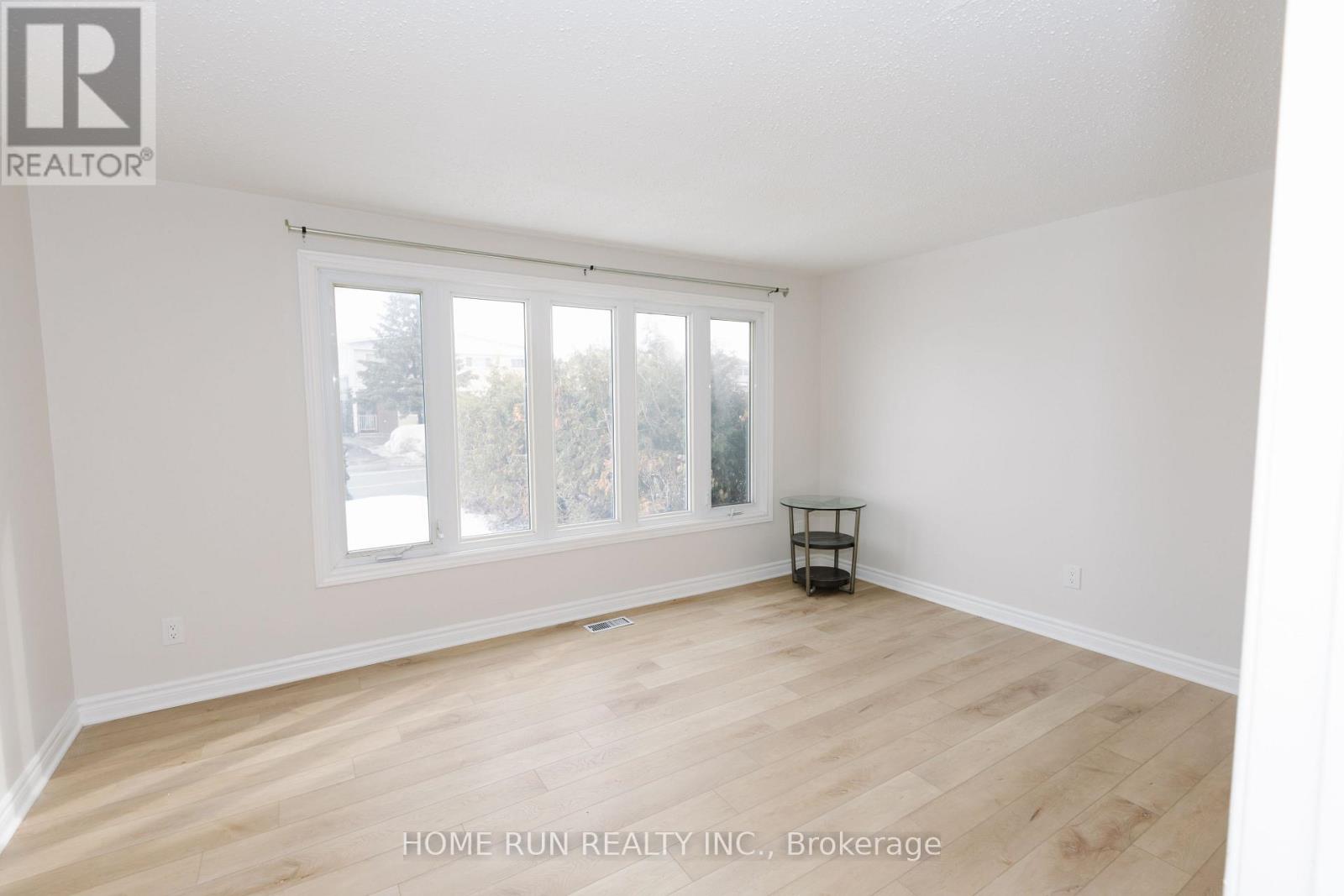 1285 Meadowland Drive, Ottawa, Ontario  K2E 6K4 - Photo 2 - X12884368