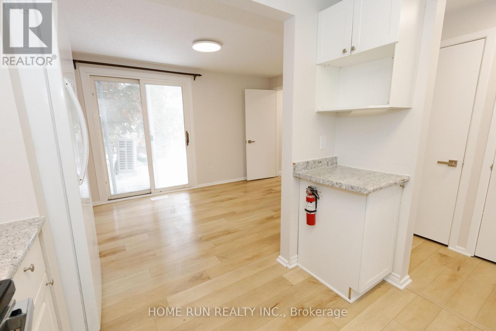 1285 Meadowland Drive, Ottawa, Ontario  K2E 6K4 - Photo 5 - X12884368