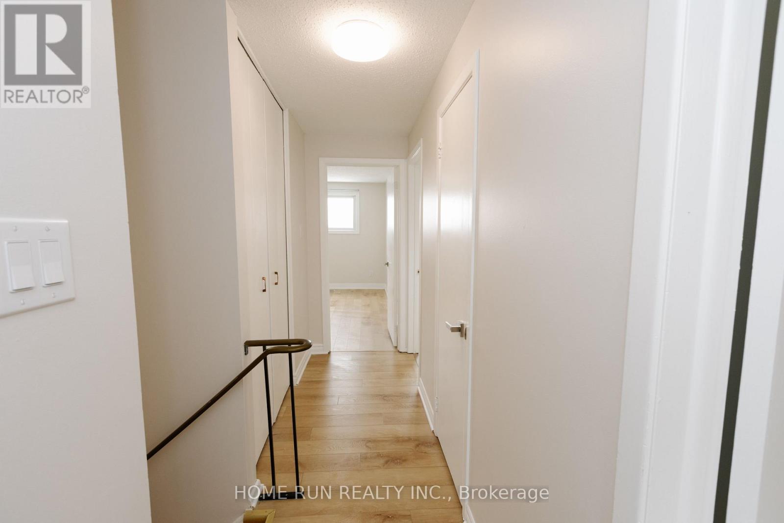 1285 Meadowland Drive, Ottawa, Ontario  K2E 6K4 - Photo 9 - X12884368