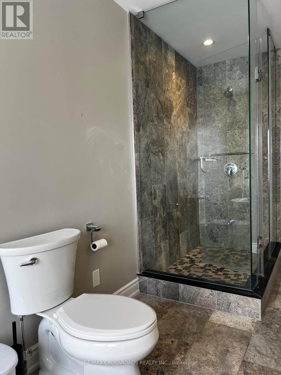 602 Lake Drive S, Georgina, Ontario  L4P 1T5 - Photo 10 - N12884362